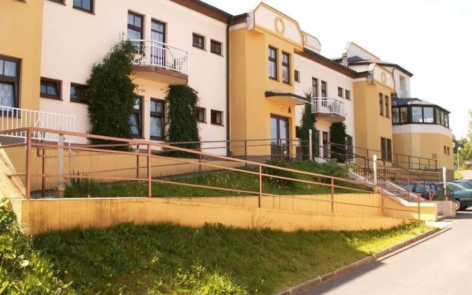 Domov se zvláštním režimem Matyáš v Nejdku se dočkal. Dělníci zahájili rekonstrukci 