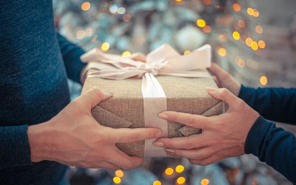 Češi chtějí za Vánoce utratit přes 13 tisíc korun. Více než loni