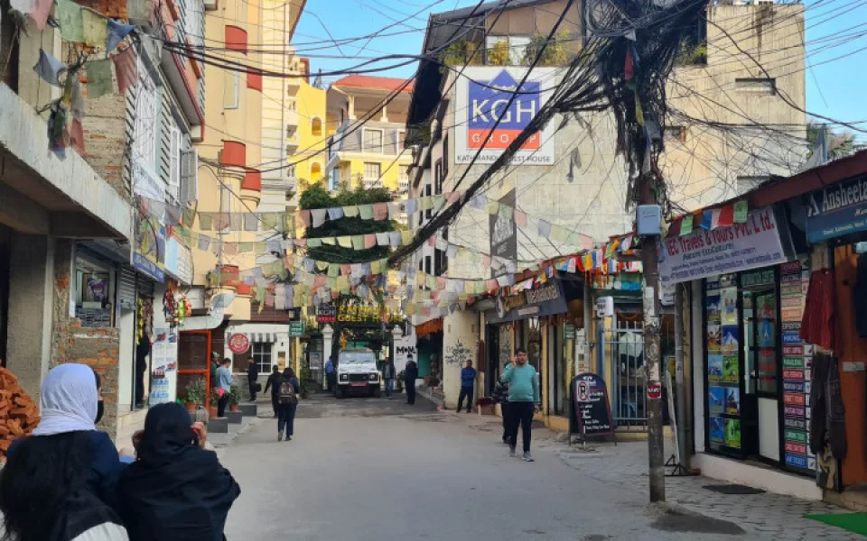 size4-16697423527524-231-sama-v-nepalu-facka-jmenem-kathmandu