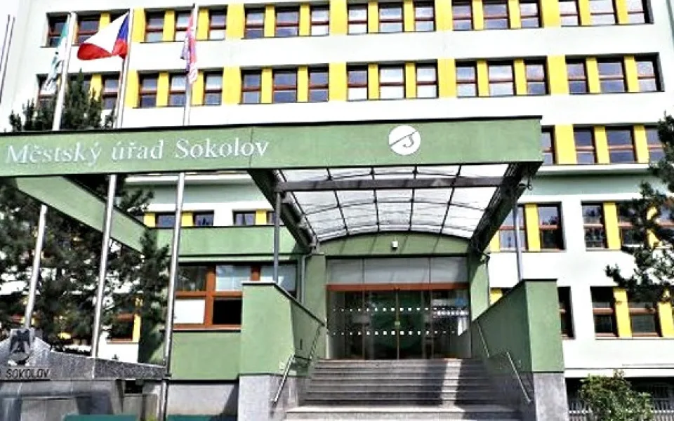 Sokolov řeší, jak opravit vytíženou silnici uprostřed města, která patří kraji