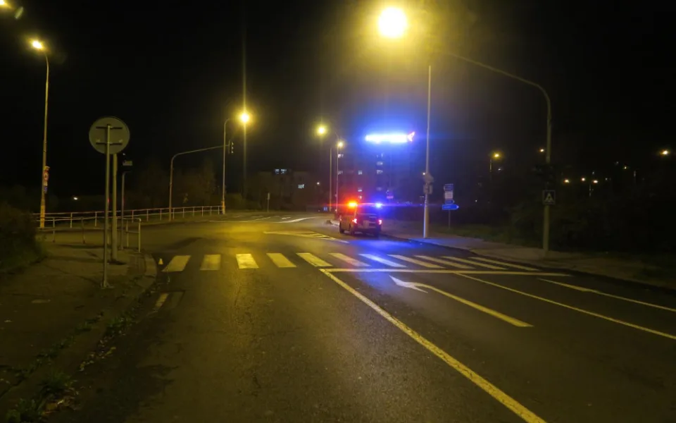 Auto srazilo ženu. Policie hledá svědky