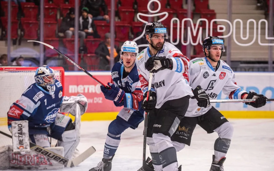 Karlovy Vary přetlačily Kometu a odsunuly Brno do suterénu extraligy