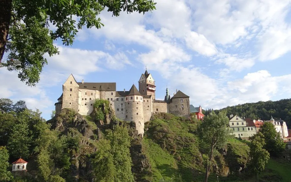 Hrad Loket.