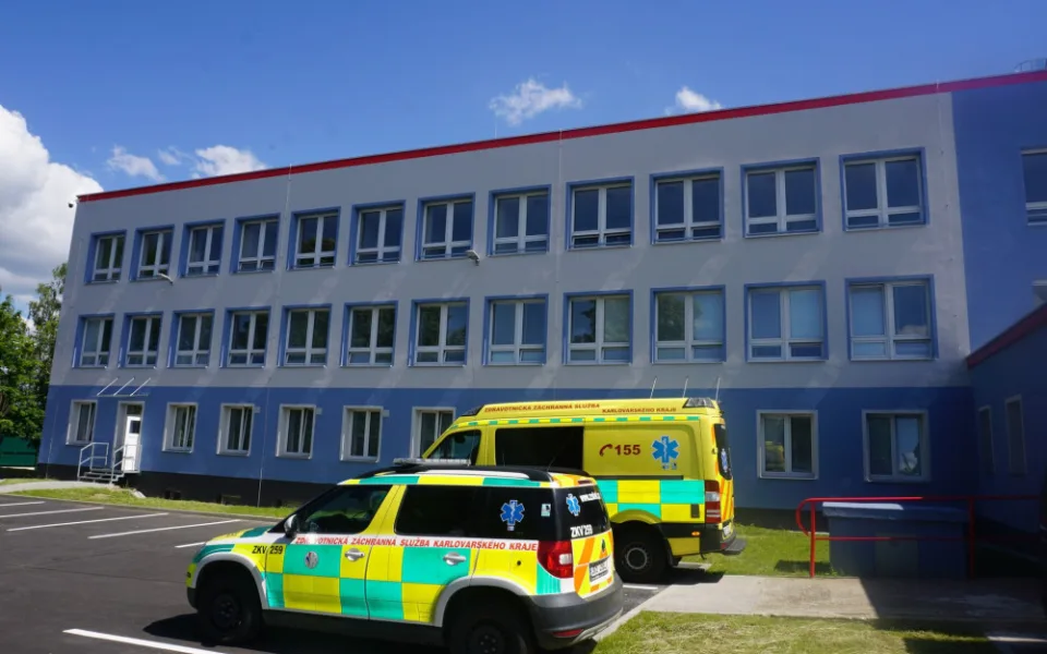 Karlovarští záchranáři dostanou nové výjezdní stanice. Peníze chystá kraj