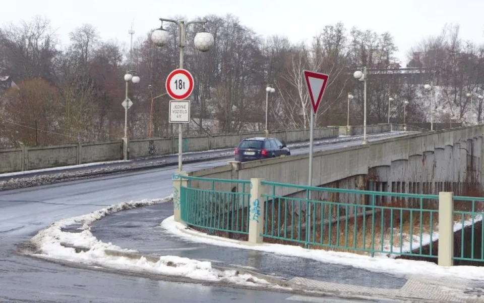 Karlovy Vary vybraly dodavatele oprav Ostrovského mostu, budou stát devět milionů korun