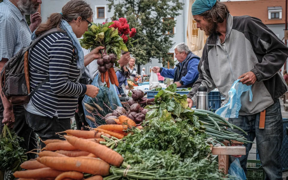 Získat prodejce na farmářské trhy v Karlovarském kraji není jednoduché