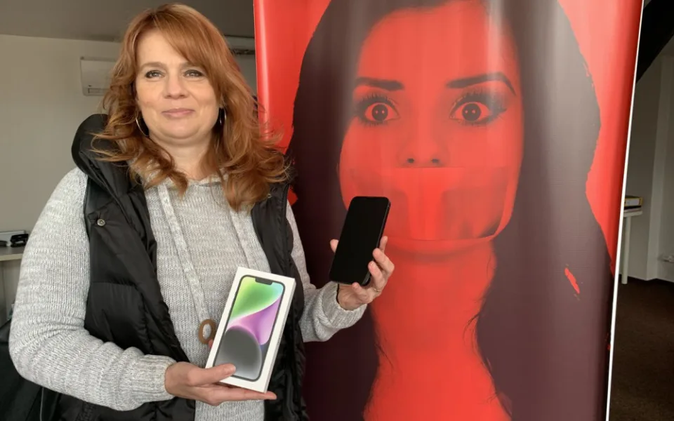 Vůbec jsem to nečekala, raduje se Simona Cháberová. S Drbnou vyhrála iPhone 14