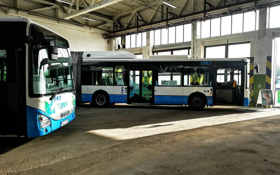 Příměstské autobusy v Karlovarském kraji bude provozovat Dopravní podnik Karlovy Vary