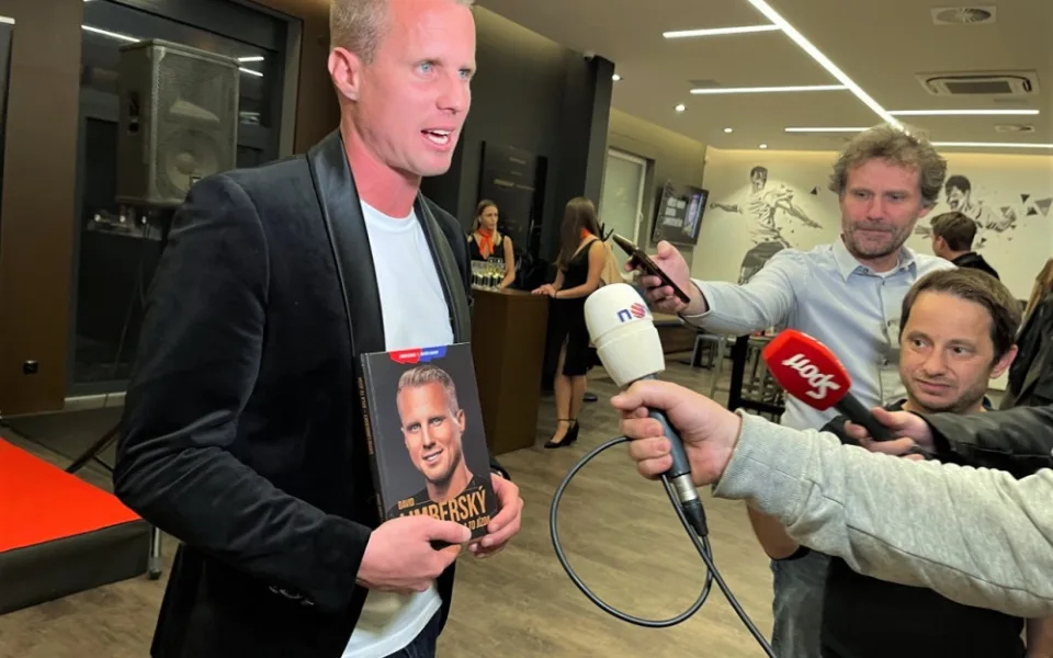 David Limberský pokřtil svoji knihu