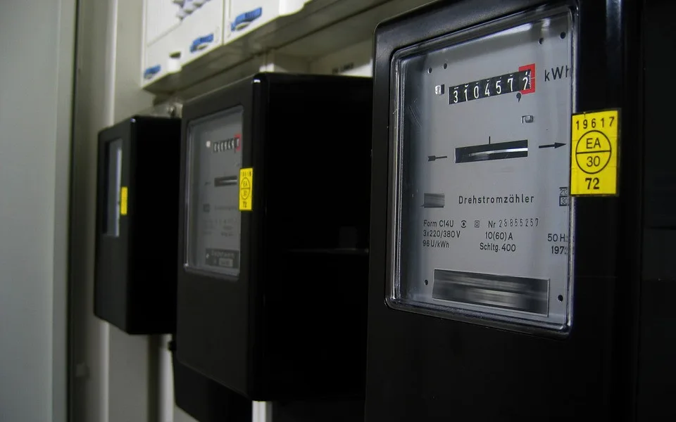 size4-15306497109259-124-electricity-meter-96863-960-720