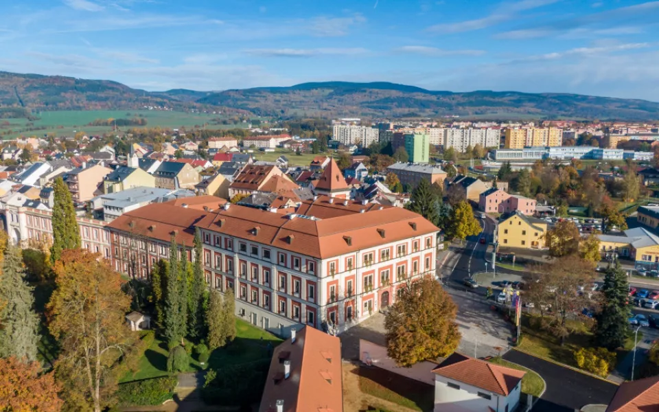 Ostrov na Karlovarsku chystá na příští rok vyrovnaný rozpočet s 613 miliony korun
