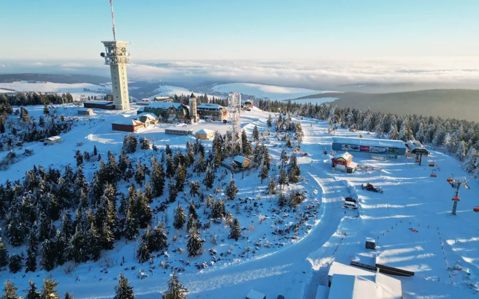 Ve skiareálu Klínovec se začne lyžovat v pátek 8. prosince