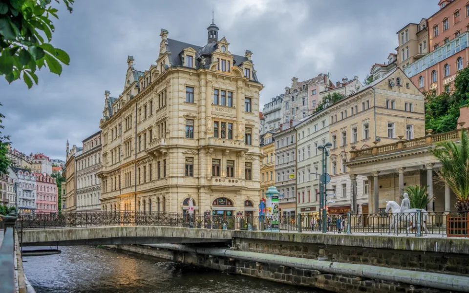 Primátorka Karlových Varů věří že turistů dál přibude a že se podaří jednání s Hiltonem