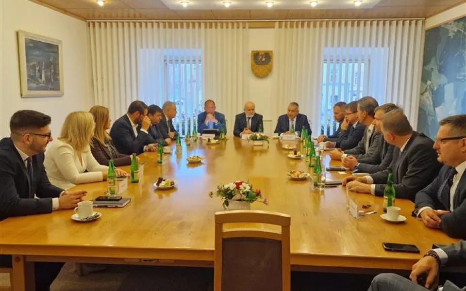 V Chebu stát podpoří vznik nové průmyslové zóny, zapojí státní organizace