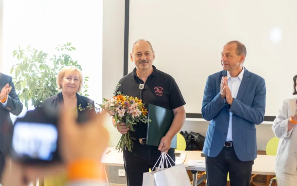 Kovář Ivo Rudolf se stal Mistrem tradiční rukodělné výroby pro rok 2024 v Karlovarském kraji