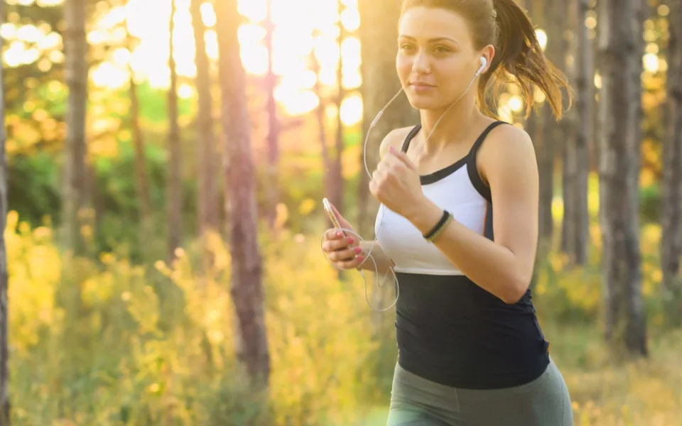 Jak zůstat v kondici? Pohyb, vyvážená strava a zbavení se nezdravých návyků