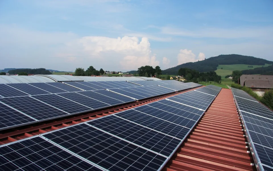 PRE staví na Sokolovsku svou největší fotovoltaickou elektrárnu za 400 milionu korun