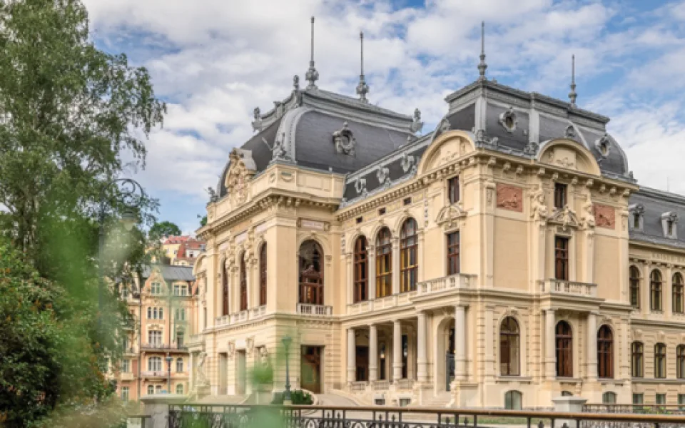 Karlovarský kraj nemůže sehnat repliky koupelen do Císařských Lázní