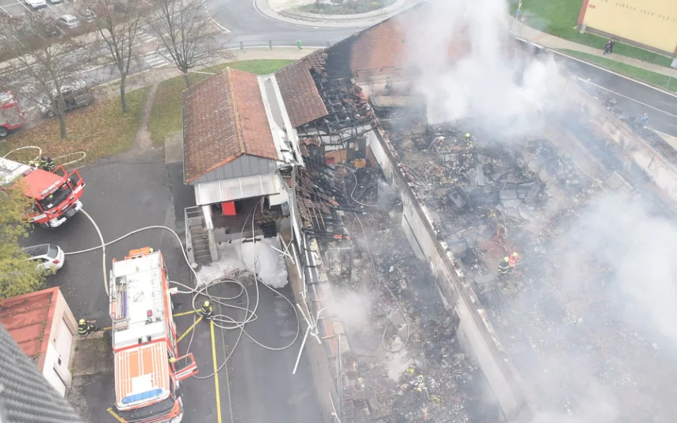 V Sokolově pokračuje soud s mužem, který nechtěně zapálil supermarket a způsobil škody přes 50 milionů
