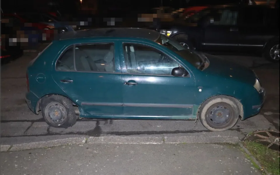 Nepoučitelný řidič se zákazem řízení opakovaně usedl za volant opilý, policisté ho přistihli dva dny po sobě