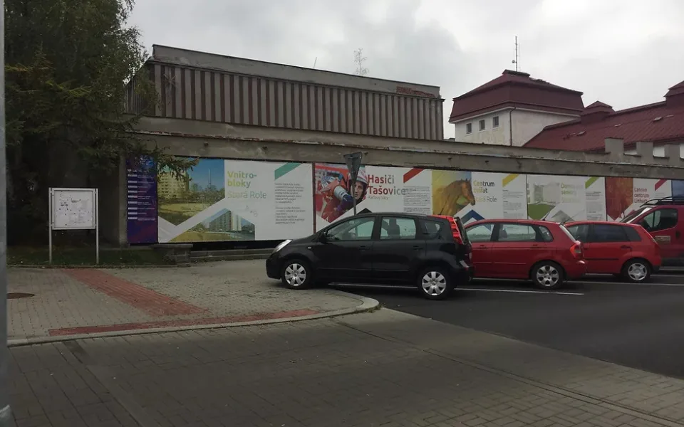 Karlovy Vary chtějí zbourat budovu bývalého kina ve Staré Roli