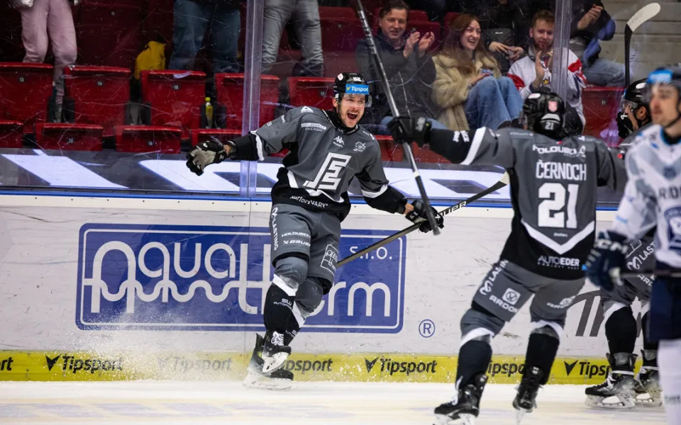 Hokejisté Karlových Varů přes nepodařený úvod zdolali Vítkovice 6:3