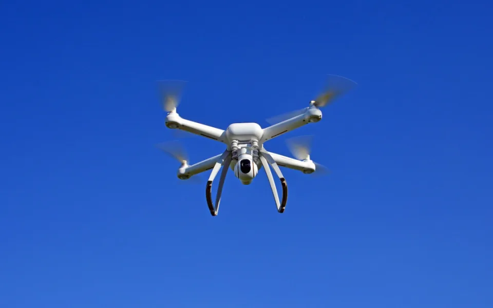 Testovací polygon dronů vítají hasiči i úřad pro civilní letectví.