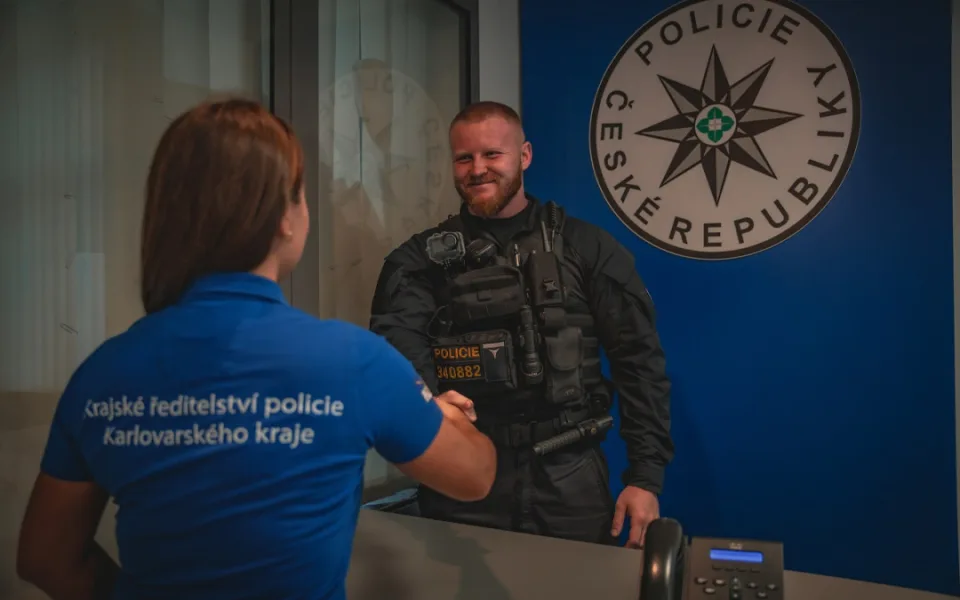 Policista Obvodního oddělení Cheb město byl oceněn za nejlepší video ze zásahu