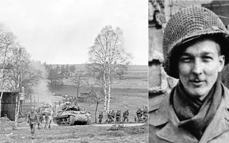 Jako první americký voják pronikl na československé území 18. dubna 1945 Merrill Rudes. Tato akce je zachycena i na fotografii