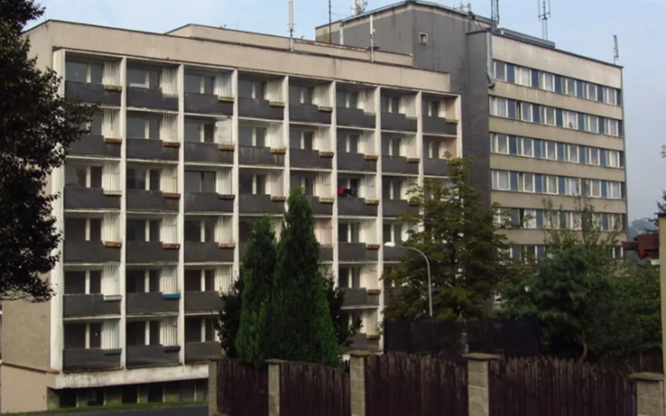 Karlovy Vary chtějí ještě letos začít s přestavbou ubytoven na byty. Foto: Se svolením Magistrát města Karlovy Vary