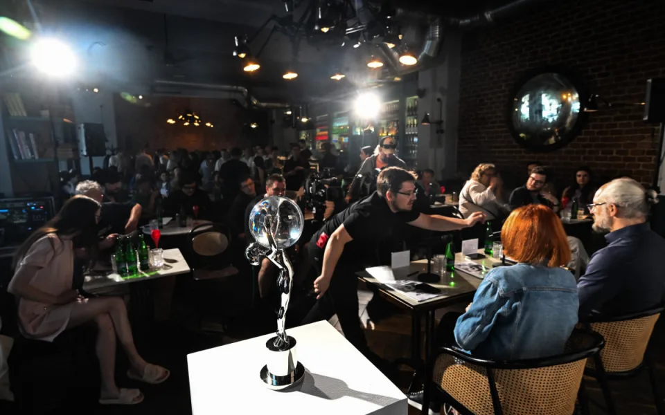 Karlovarský festival uvede v hlavním programu 34 filmů, z toho 13 debutů.