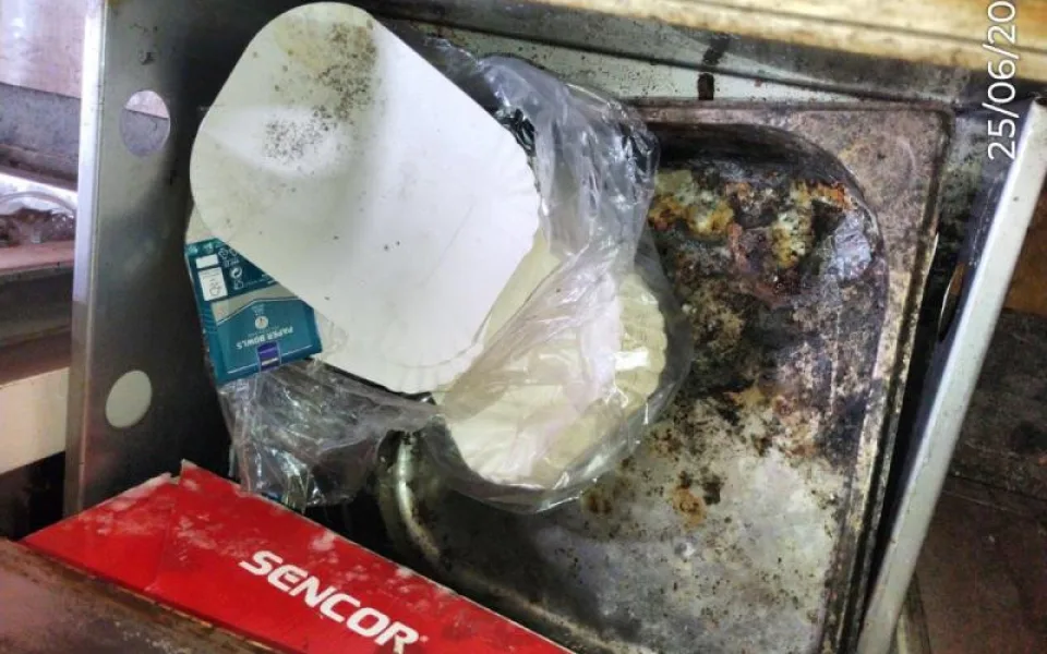 Trus hlodavců i plísně v chladicích boxech. Inspektoři uzavřeli občerstvení na hradě.