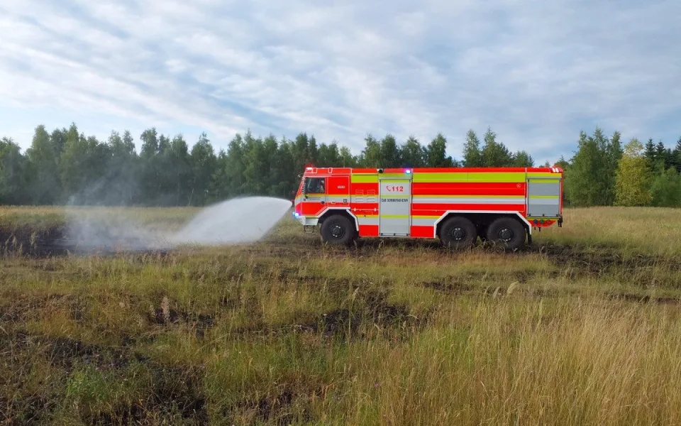 Hasiči varují před požáry v přírodě. Od začátku týdne zasahovali u devatenácti případů.