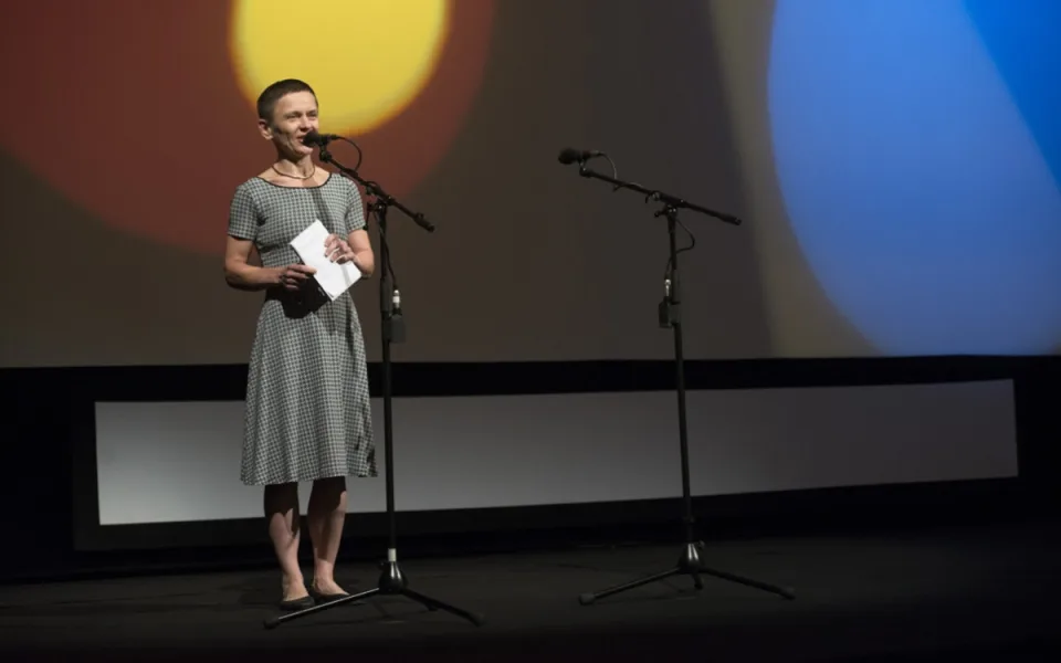 Tlumočník netlumočí slova, ale myšlenku, říká tlumočnice karlovarského festivalu. Foto: Se svolením KVIFF
