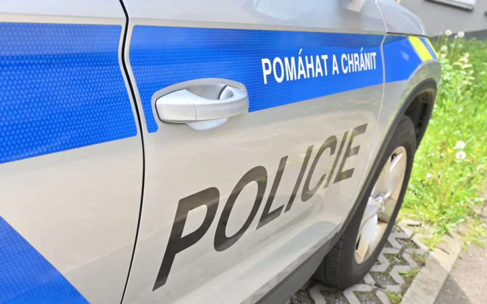 Policisté pátrají po třináctileté dívce z Aše, která se nevrátila domů