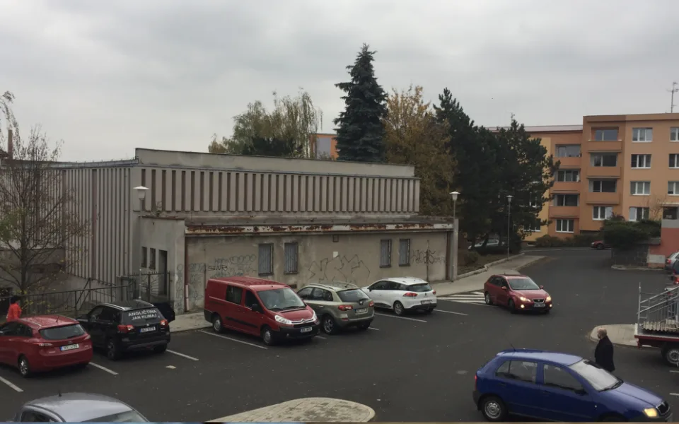Nevyužívané kino ve Staré Roli v Karlových Varech nahradí centrum pro seniory.