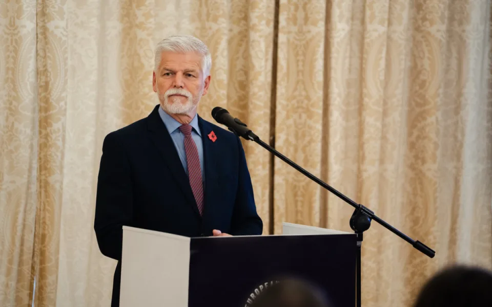 Prezident Pavel ve Varech připomněl, že kraj stále nemá veřejnou vysokou školu.