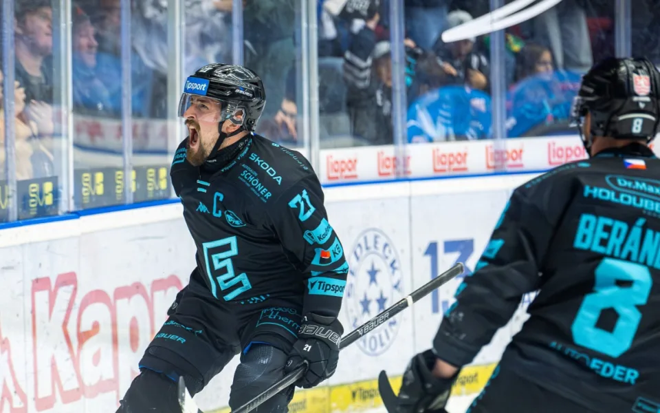 Hokejisté Karlových Varů porazili Kometu 3:2 a zabrali po dvou porážkách. Foto: Se svolením HC Energie Karlovy Vary