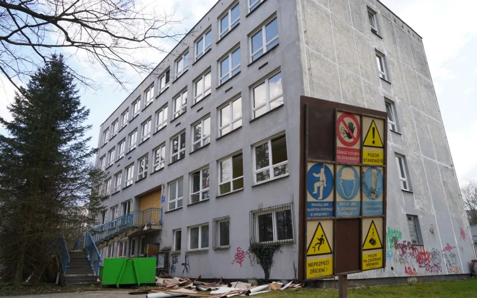 Budova bývalé hygieny v Sokolově. Foto: Se svolením SUAS Group
