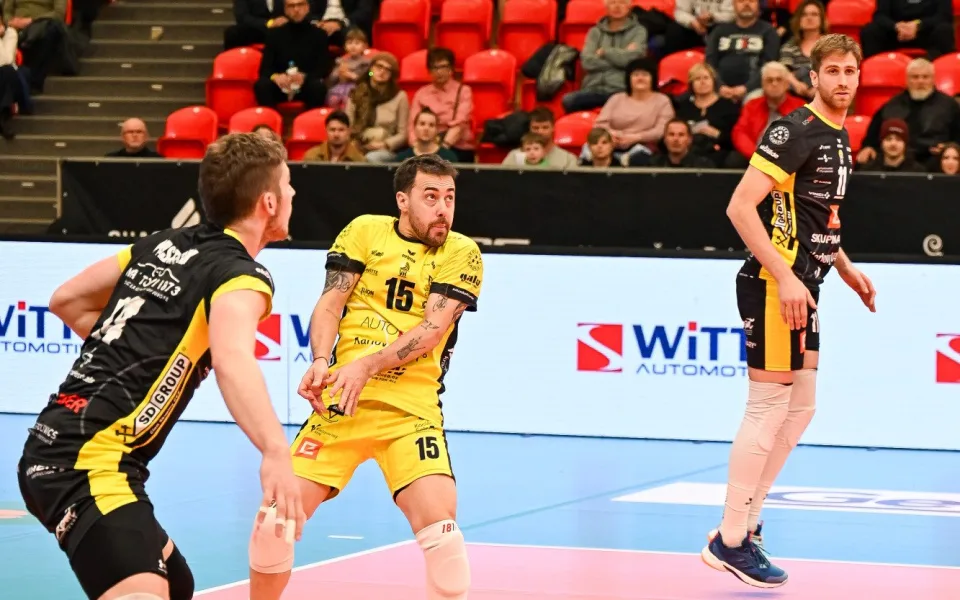 Karlovarsko bez zaváhání smetlo soupeře a míří do semifinále.