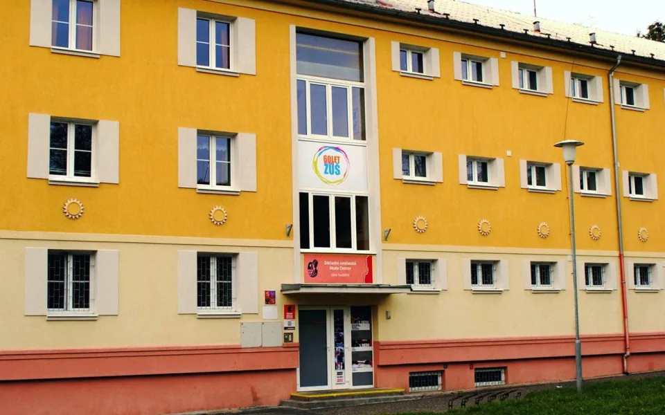 ZUŠ v Ostrově čeká dostavba za 180 milionů, hotovo má být za dva roky