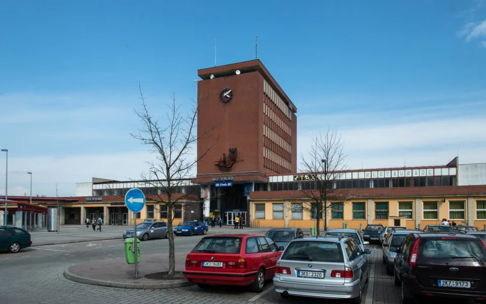 Rekonstrukce chebského nádraží bude stát 428 milionů korun, začne letos