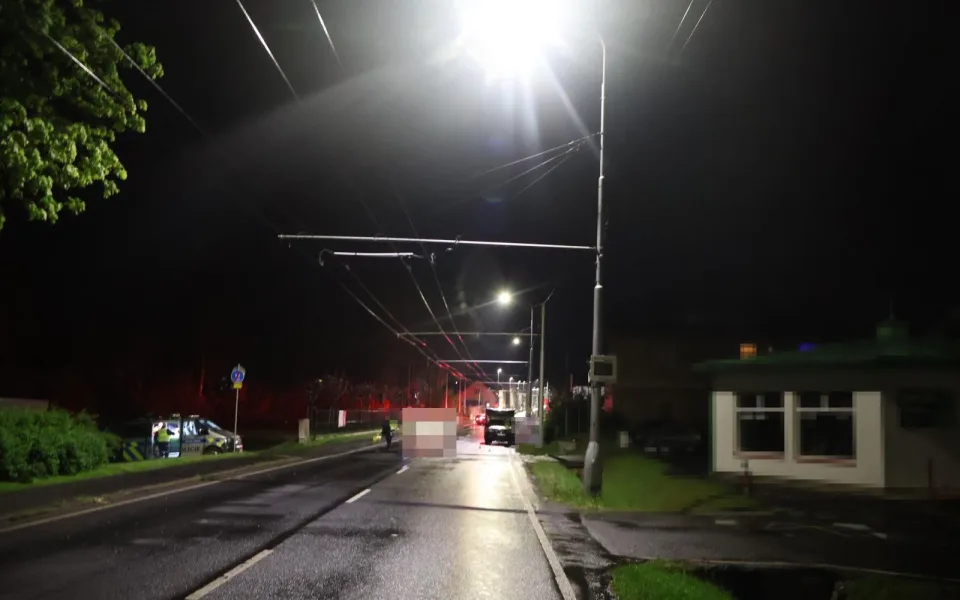 Mimořádně tragický květen na silnicích: V noci zemřeli po srážce motocyklista a chodec. Foto: Policie ČR