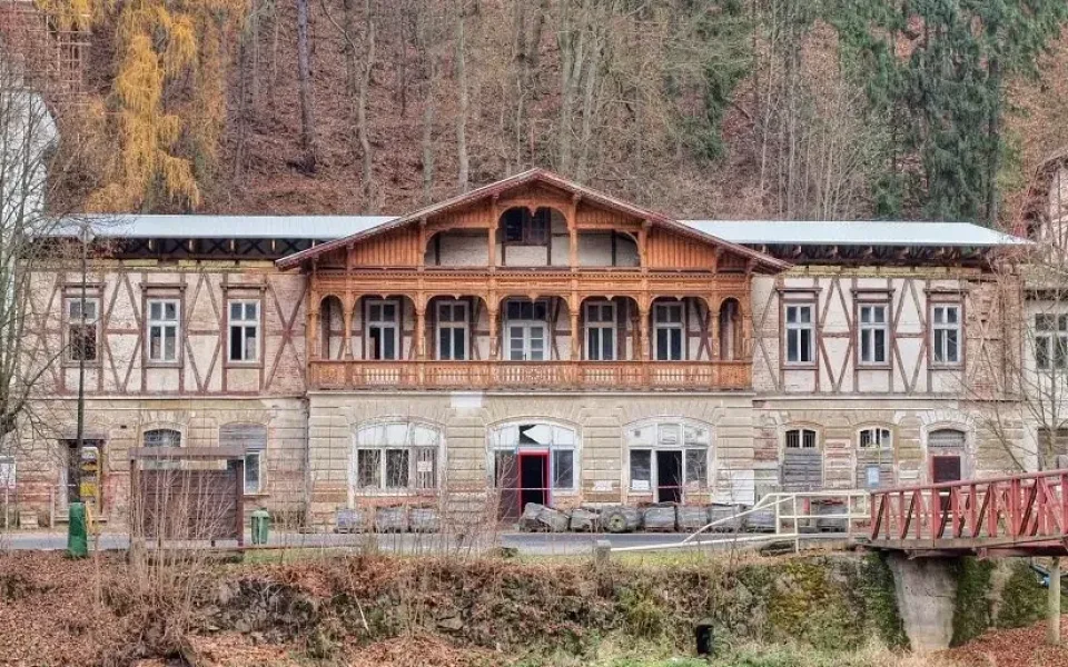 Spolek chce získat dotaci na obnovu lázeňského areálu v Kyselce na Karlovarsku